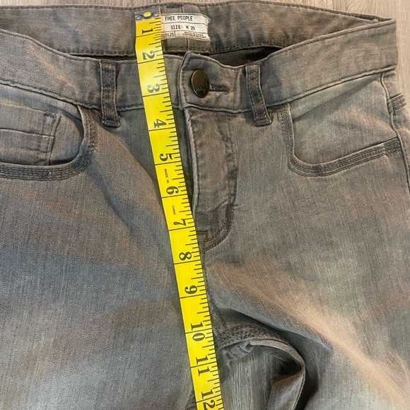 Free People Grey distressed color Skinny,Jeans,Size 29 - Picture 5 of 9